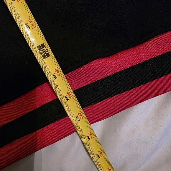 NBA New Chicago Bulls Hoodie Black Red Size L - Picture 9 of 11